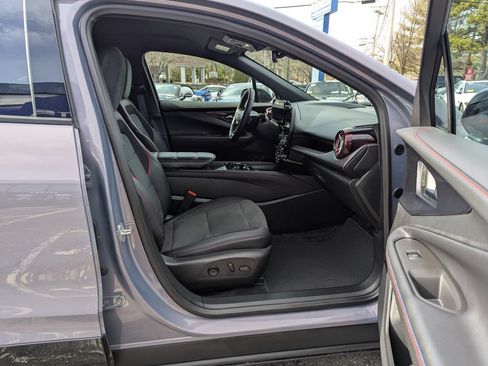 Used 2025 Chevrolet Blazer EV RS AWD/4WD image 35
