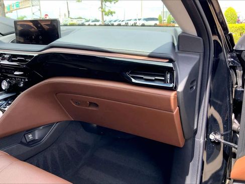 Used 2023 Acura MDX SH-AWD w/ Technology Package image 18