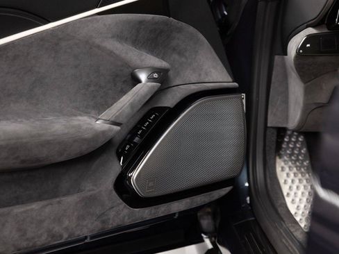 Certified 2021 Ferrari Roma RWD image 52