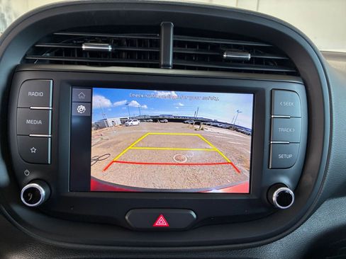 Used 2025 Kia Soul LX w/ LX Technology Package image 22