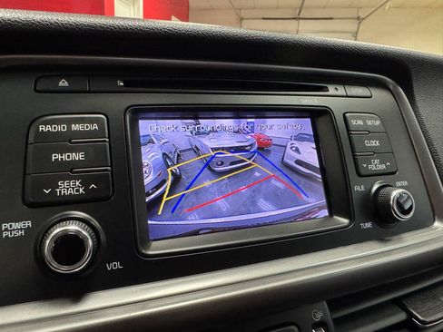 Used 2017 Kia Optima LX FWD image 33