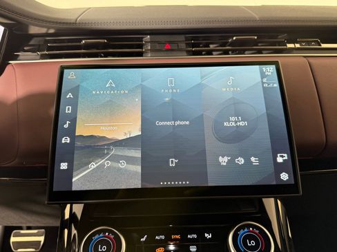 Used 2023 Land Rover Range Rover Sport SE Dynamic image 23