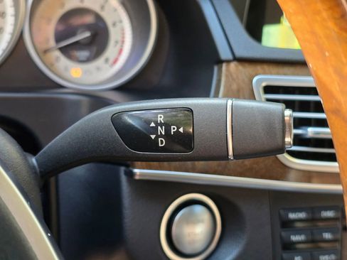 Used 2014 Mercedes-Benz E 550 4MATIC Sedan image 30