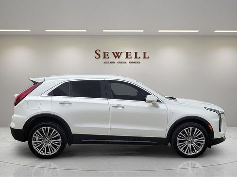 Certified 2024 Cadillac XT4 Premium Luxury w/ Active Safety Package FWD image 6