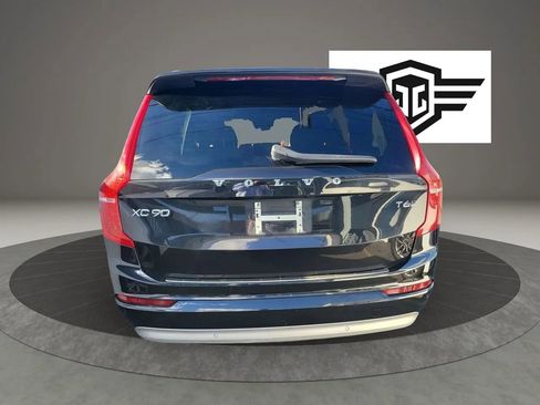 Used 2022 Volvo XC90 T6 Momentum AWD/4WD image 6