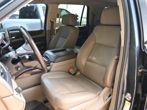 Used 2019 Chevrolet Tahoe LT RWD image 16