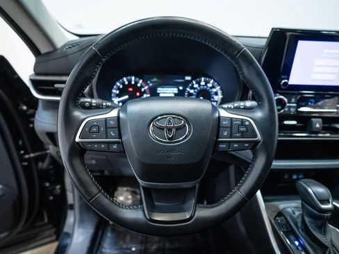 Certified 2024 Toyota Highlander LE image 17