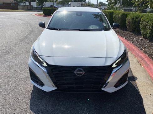 Used 2024 Nissan Altima 2.5 S FWD image 3