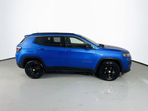 Used 2024 Jeep Compass Latitude AWD/4WD image 10