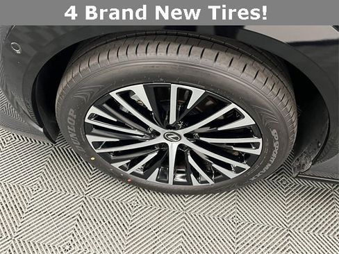 Certified 2023 Lexus RZ 450e Premium image 5