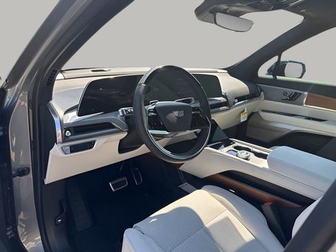 New 2026 Cadillac Vistiq Luxury image 22