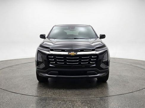 Used 2025 Chevrolet Equinox LT image 2
