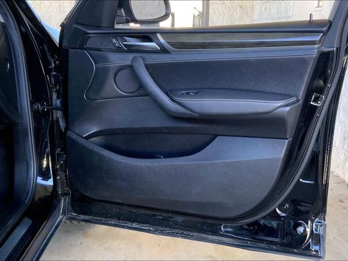 Used 2017 BMW X3 sDrive28i w/ Premium Package image 22