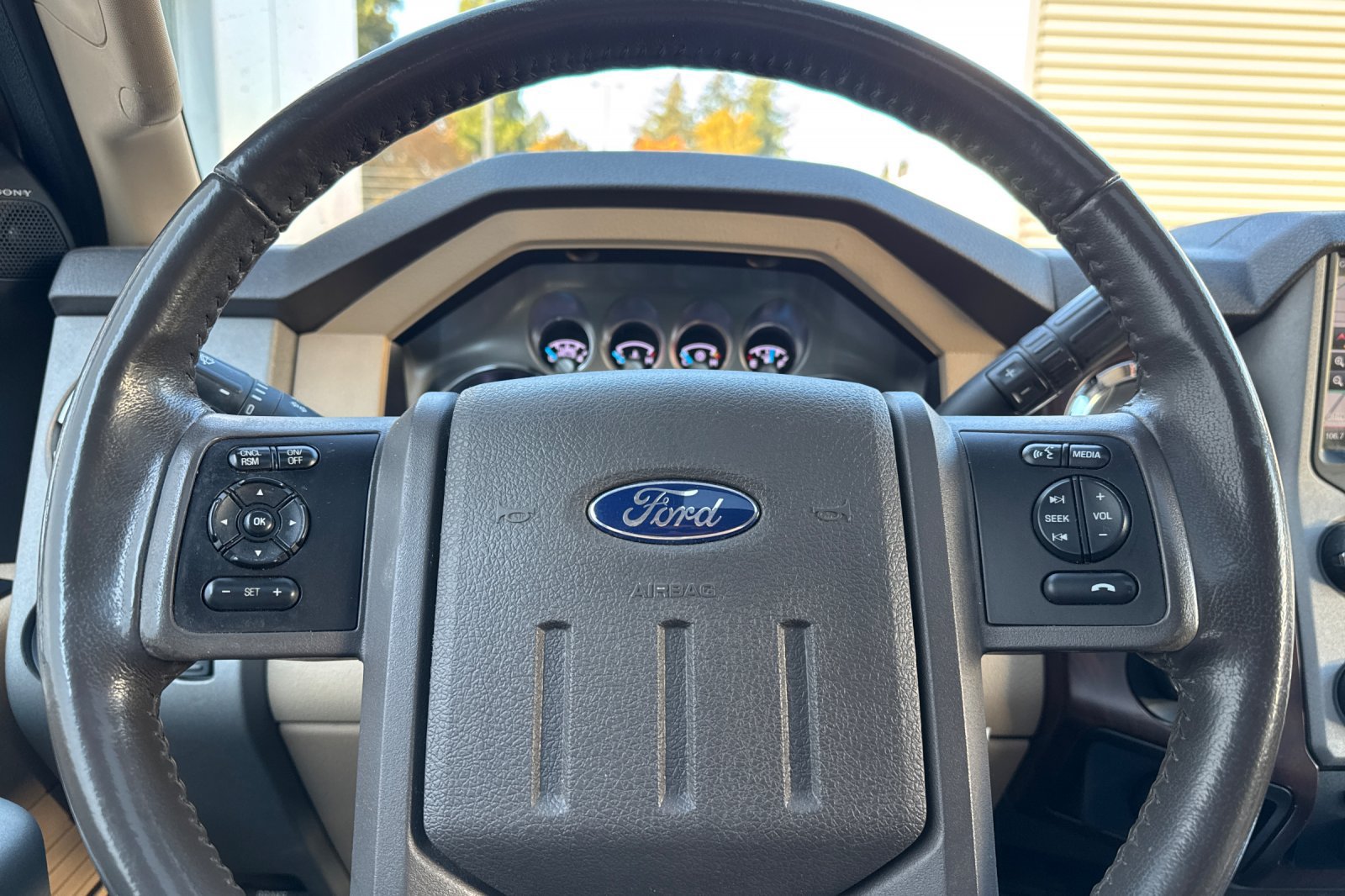 Used 2014 Ford F350 Lariat w/ Lariat Ultimate Package AWD/4WD image 22