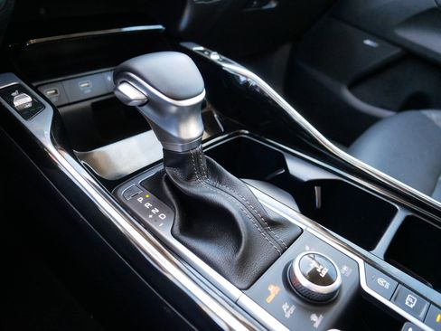 Certified 2022 Kia Sorento SX Prestige image 24