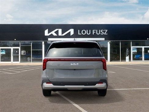New 2026 Kia Carnival EX image 5