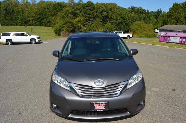 Used 2015 Toyota Sienna XLE Premium AWD/4WD image 9