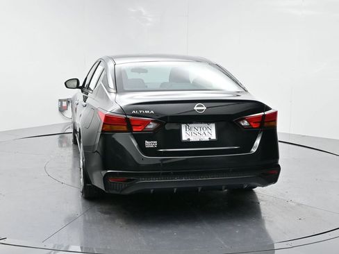 Used 2024 Nissan Altima 2.5 S image 18