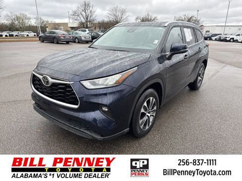 Used 2020 Toyota Highlander XLE image 1