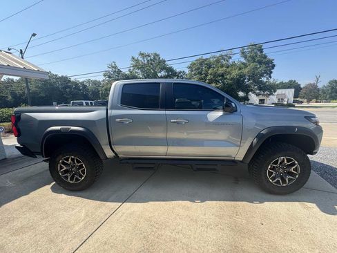 Used 2024 Chevrolet Colorado ZR2 w/ ZR2 Convenience Package III AWD/4WD image 5