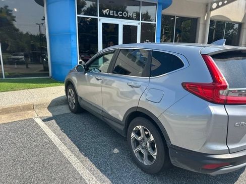 Used 2017 Honda CR-V EX-L image 2