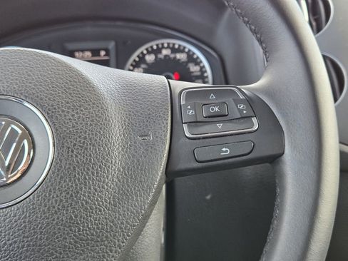 Used 2017 Volkswagen Tiguan Limited w/ Premium Package image 27