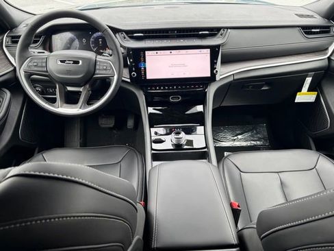 New 2026 Jeep Grand Cherokee Limited image 35