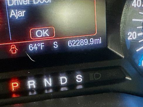 Used 2016 Ford Fusion SE FWD image 13