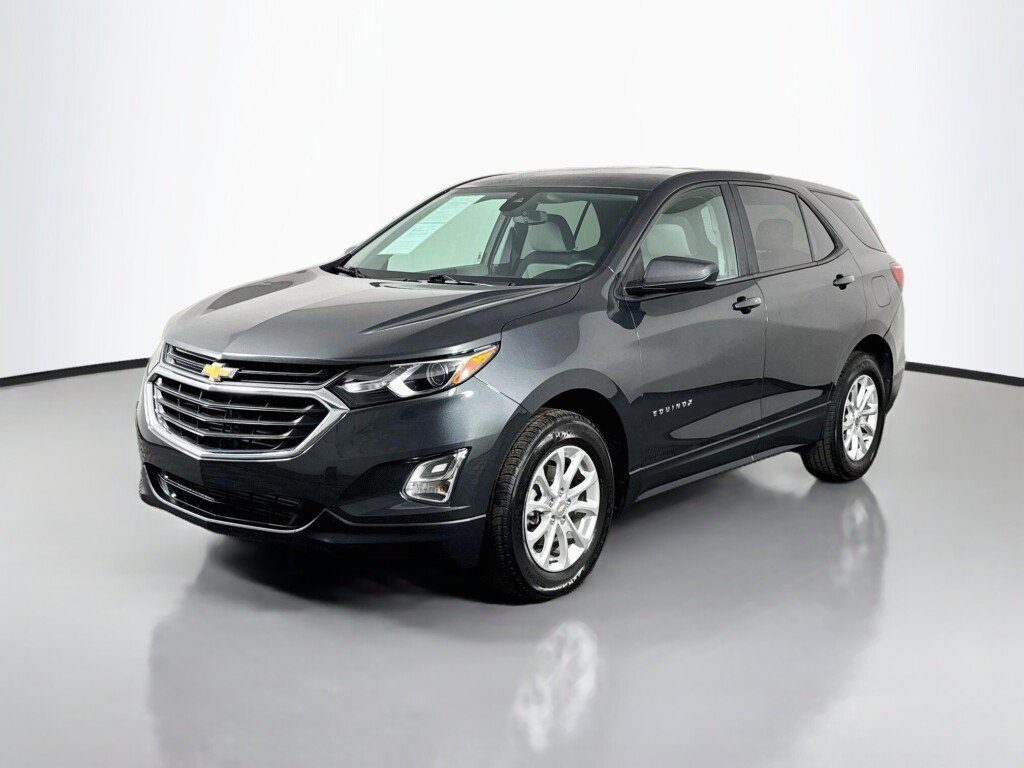 Used 2020 Chevrolet Equinox LS w/ LPO, Cargo Package AWD/4WD image 1