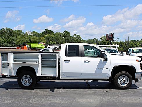 Used 2025 Chevrolet Silverado 2500 W/T w/ WT Convenience Package AWD/4WD image 12