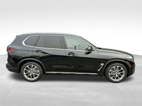 New 2026 BMW X5 xDrive50e w/ Climate Comfort Package AWD/4WD image 2