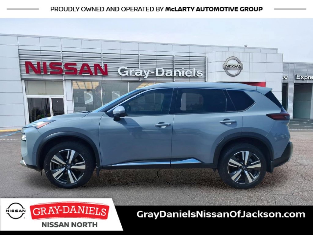 Used 2023 Nissan Rogue Platinum w/ Platinum Premium Package FWD image 4