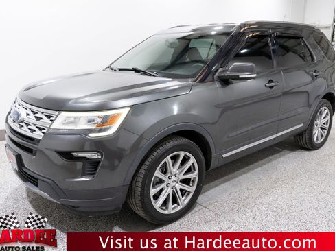 Used 2019 Ford Explorer XLT w/ Equipment Group 202A image 2