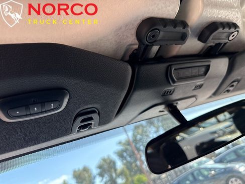 Used 2023 Jeep Wrangler Unlimited w/ Cold Weather Group image 21