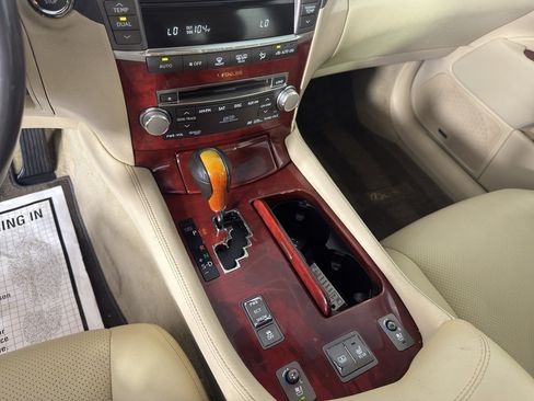 Used 2010 Lexus LS 460 w/ Luxury Value Edition RWD image 24