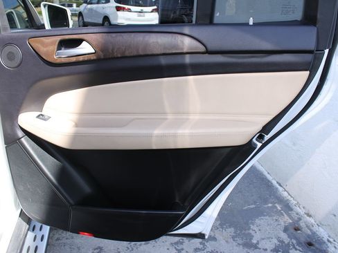 Used 2017 Mercedes-Benz GLS 450 4MATIC image 23