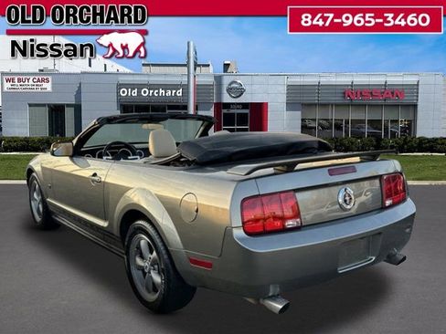 Used 2005 Ford Mustang Convertible image 6