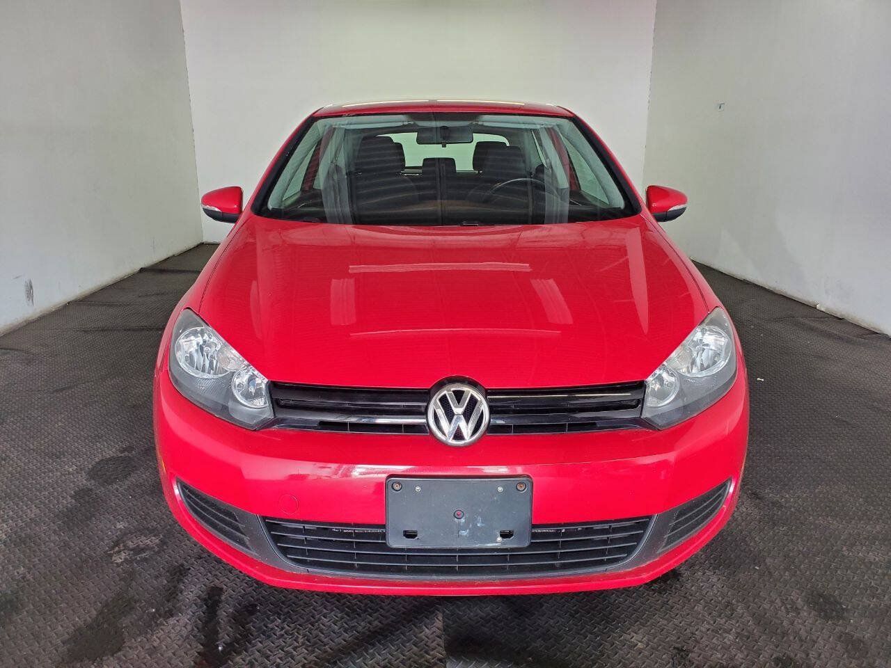 Used 2013 Volkswagen Golf 2-Door FWD image 2
