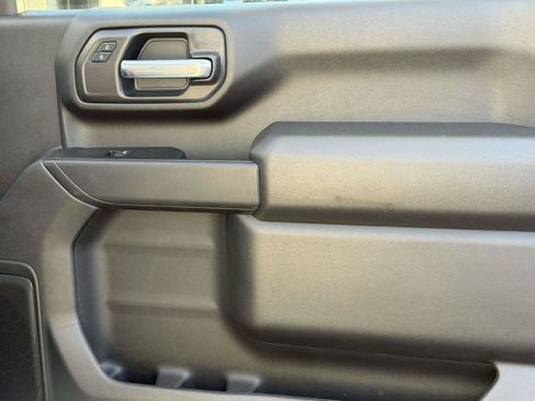 Used 2025 GMC Sierra 2500 Pro AWD/4WD image 6