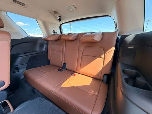 New 2026 Nissan Pathfinder Platinum AWD/4WD image 16