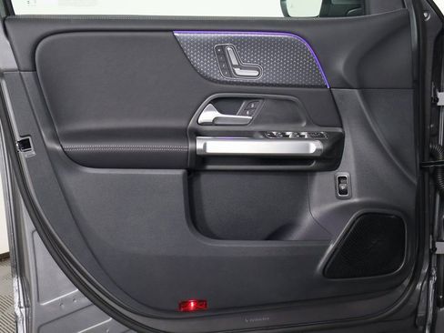 New 2026 Mercedes-Benz GLB 250 image 7