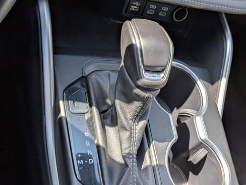 Used 2024 Toyota Highlander LE FWD image 25