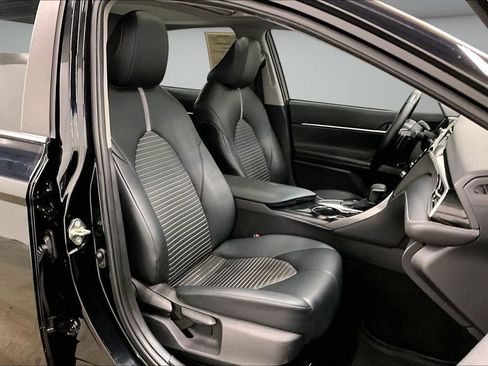 Used 2020 Toyota Camry SE w/ Audio Package image 29