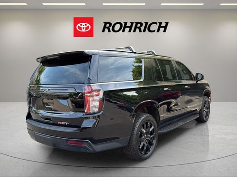 Used 2024 Chevrolet Suburban RST w/ Luxury Package AWD/4WD image 6