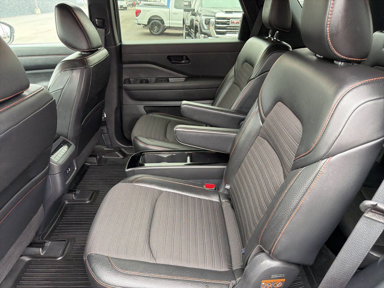 Used 2023 Nissan Pathfinder Rock Creek AWD/4WD image 16