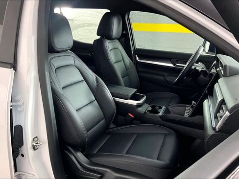 Used 2026 GMC Terrain Elevation w/ Elevation Premium Package FWD image 9