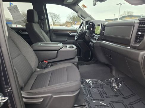 Used 2023 Chevrolet Silverado 1500 LT image 6