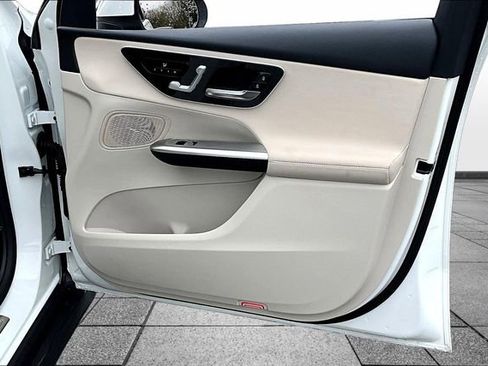 Certified 2026 Mercedes-Benz GLC 300 4MATIC image 31