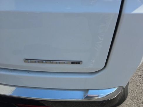 Used 2023 Jeep Grand Wagoneer Series III AWD/4WD image 4