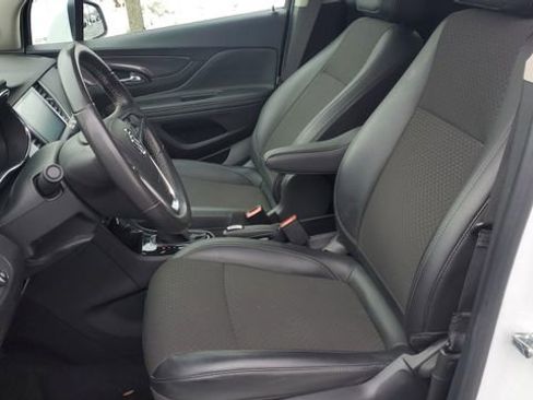 Used 2019 Buick Enclave Essence image 19